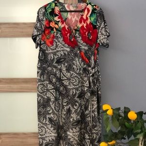 Avenue Dress Size 14/16